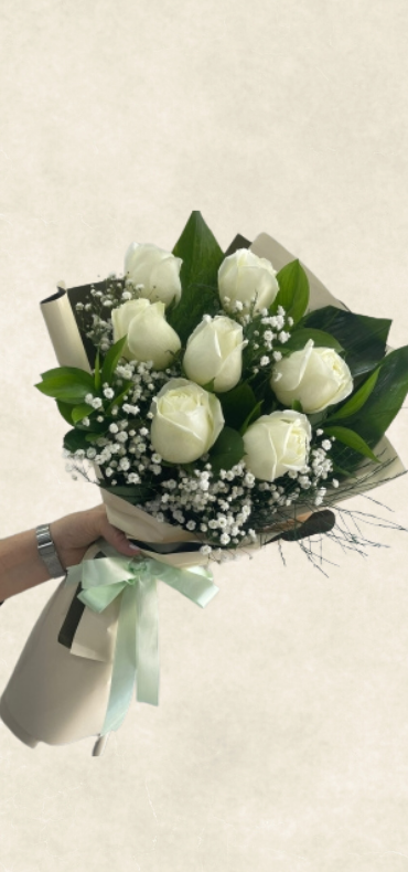 yedi İthal beyaz gül buketi yedi İthal beyaz gül buketi