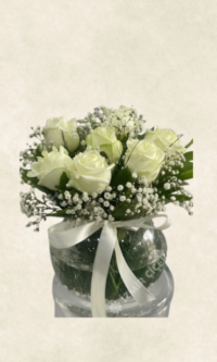 Bodrum Çiçek Market fanusta İthal 7 beyaz gül