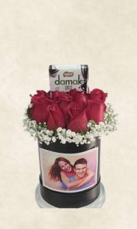 Bodrum Çiçek Market fotoğraflı kutuda 11 kırmızı gül ve Çikolata