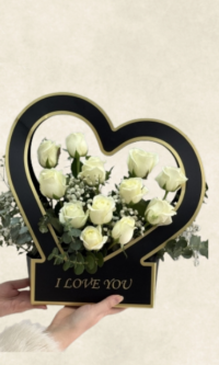 Bodrum Çiçek Market kalp kutuda beyaz güller