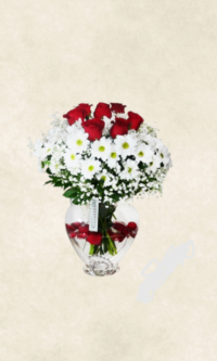 kalp vazoda gül ve papatya