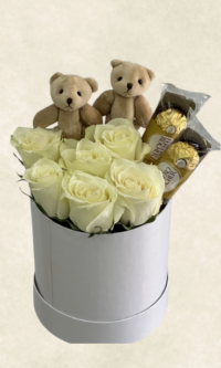 Bodrum Çiçek Market kalp kutuda beyaz güller