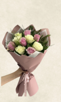 İthal pembe beyaz gül buketi