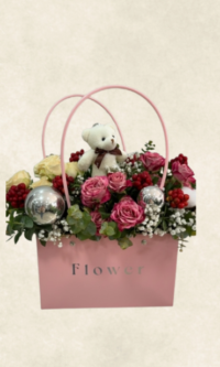pembe Çantada Çiçek aranjmanı