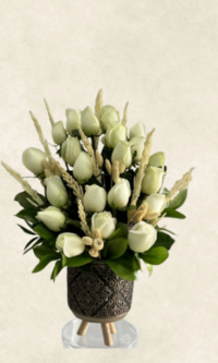 ayaklı vazoda 20 beyaz gül