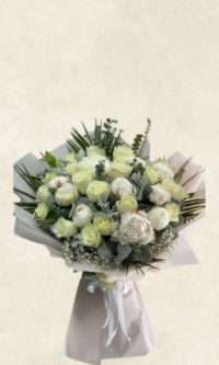 beyaz Şakayık gül buketi