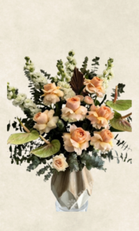 dekoratif vazoda antoryum somon güller