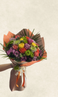 karışık renkli gül buketi