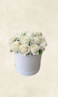 kutuda beyaz yapay güller