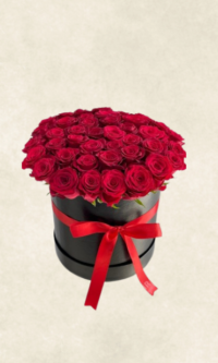 siyah kutuda 41 kırmızı gül